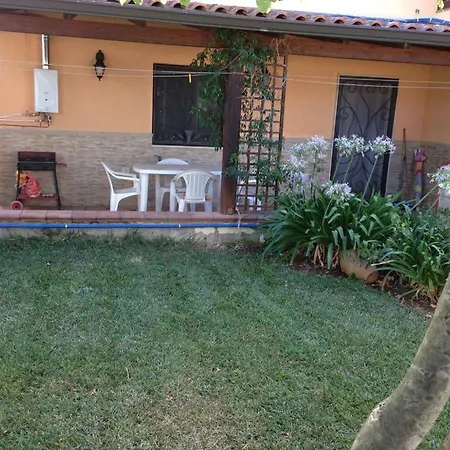 Casa Alex Racale